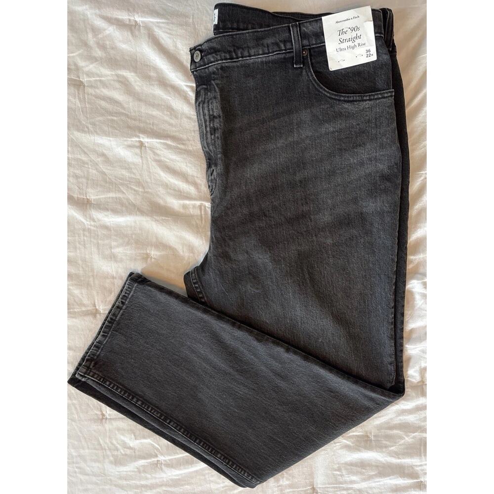 NWT Abercrombie & Fitch Women's 90s Straight Ultra High Rise Jeans Size 22R Blk
